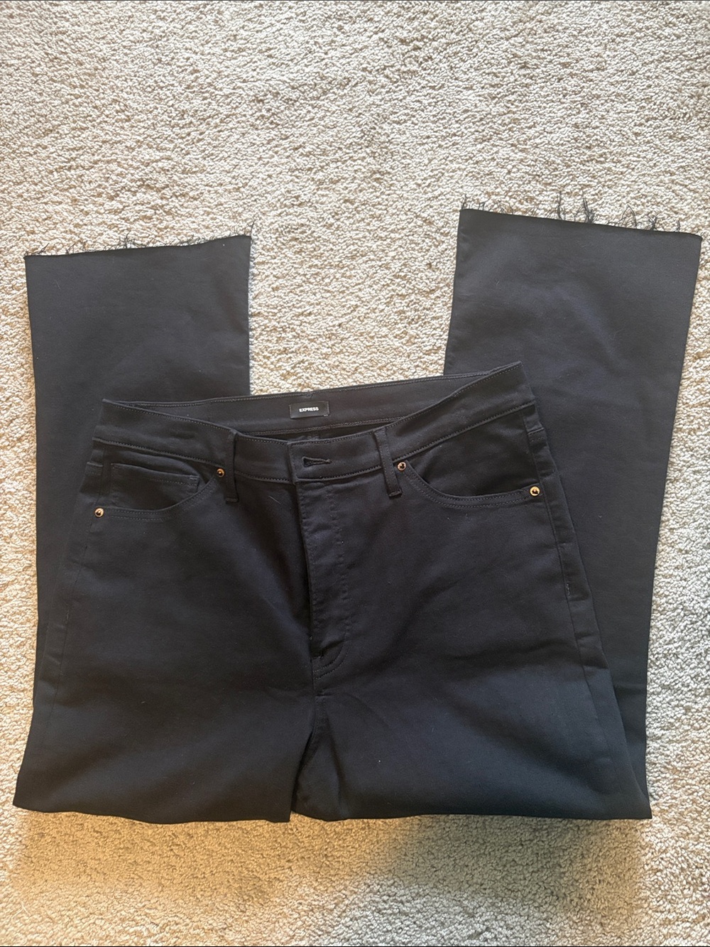 Express cropped flare raw edge Straight Leg Black Women’s Jeans 14R EUC